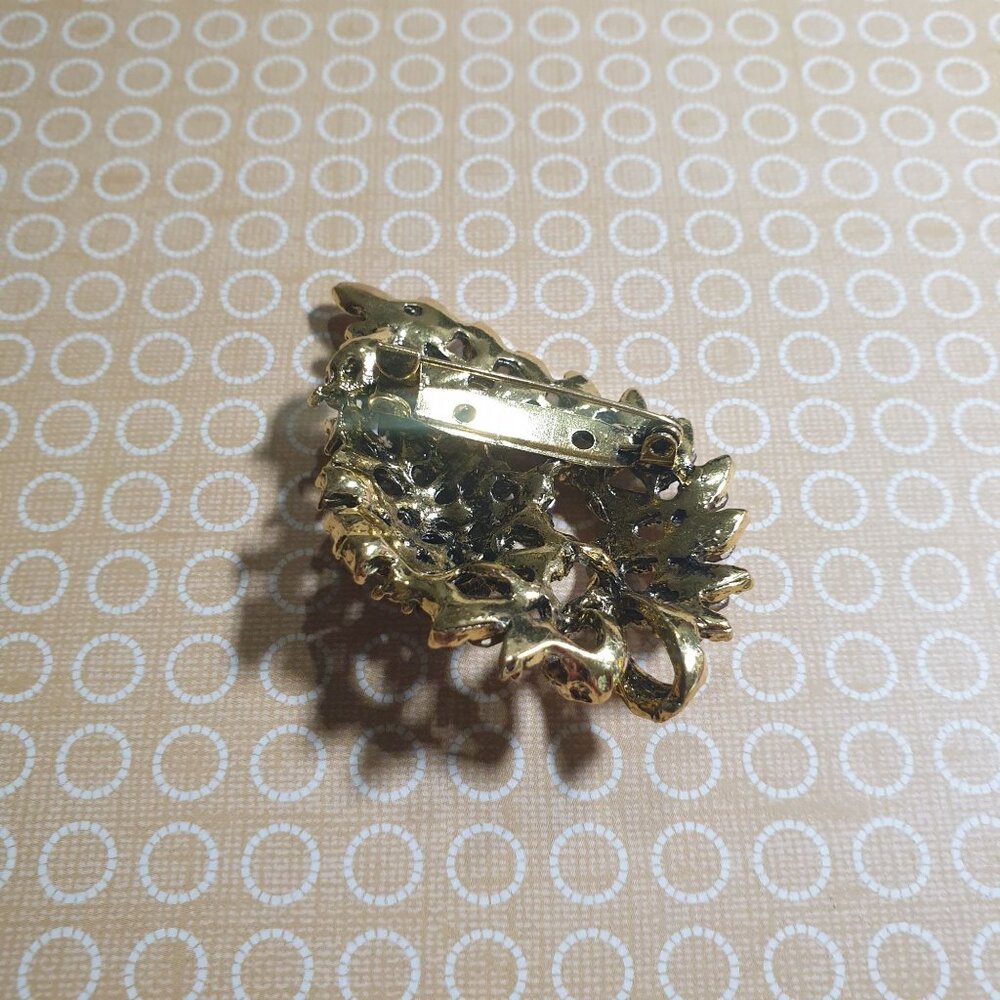 Vintage Gold Tone Leaf Brooch Rhinestones Pin Back Bling Gift Mom Grandma Core - Picture 4 of 5